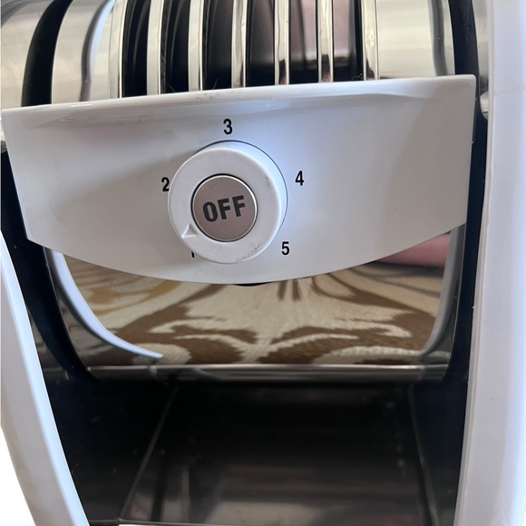 Honey Can Do (HCD) Tortilla Toaster/Warmer - Picture 3 of 3